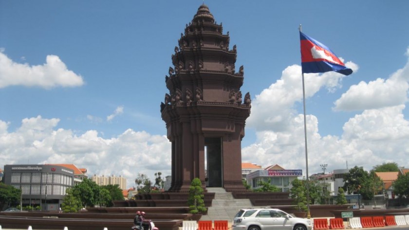 Thuê Xe Huế đi CampuChia